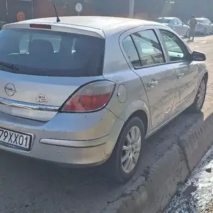 Opel Astra H, 2004