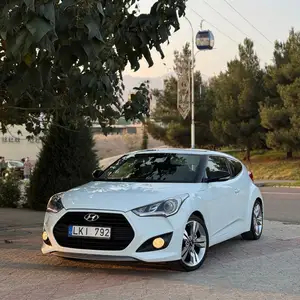 Hyundai Veloster, 2011