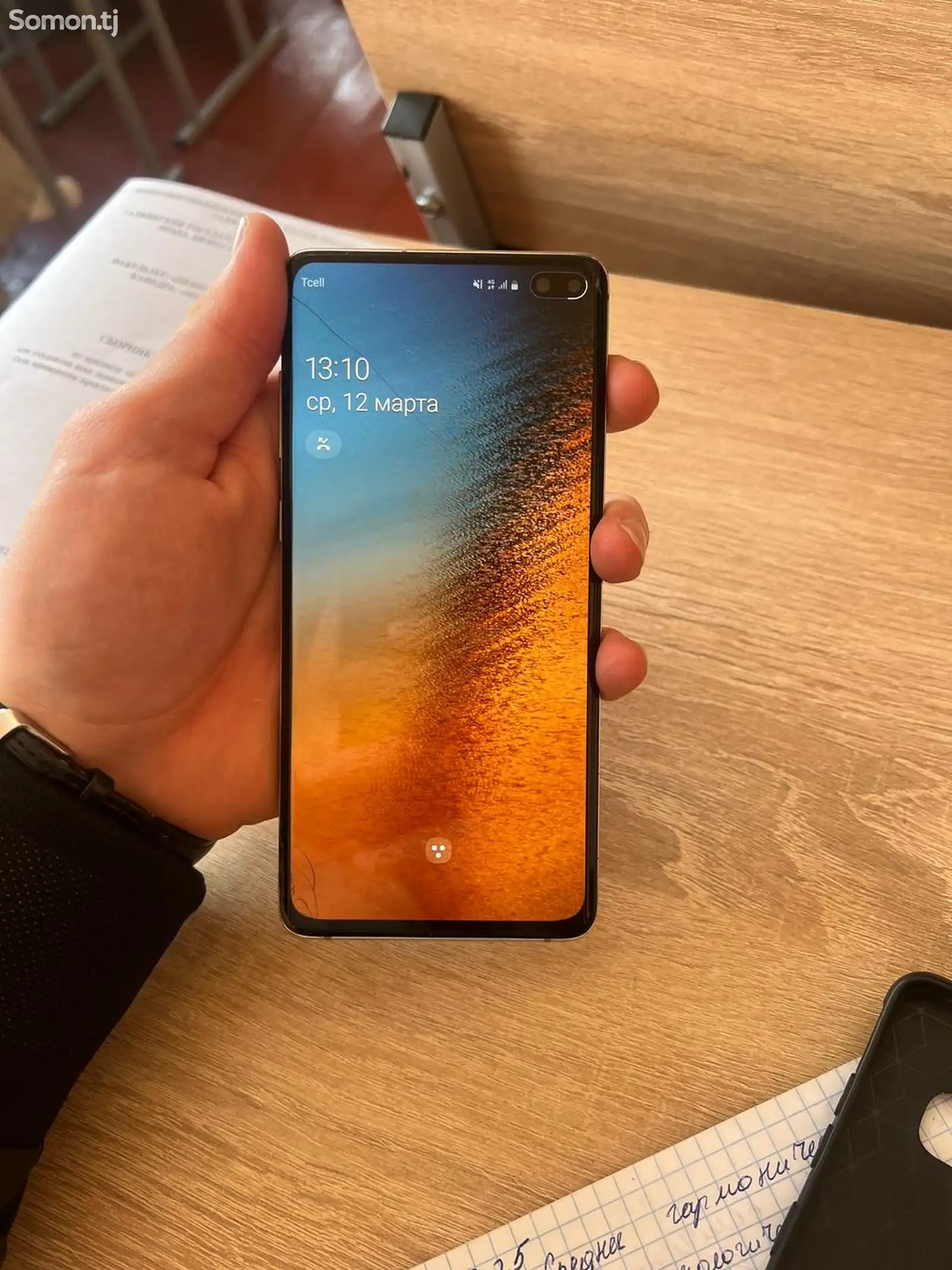 Samsung Galaxy S10 Plus-1