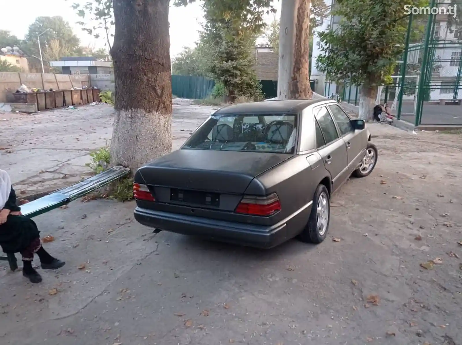 Mercedes-Benz W124, 1990-4