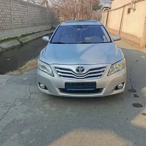 Toyota Camry, 2011