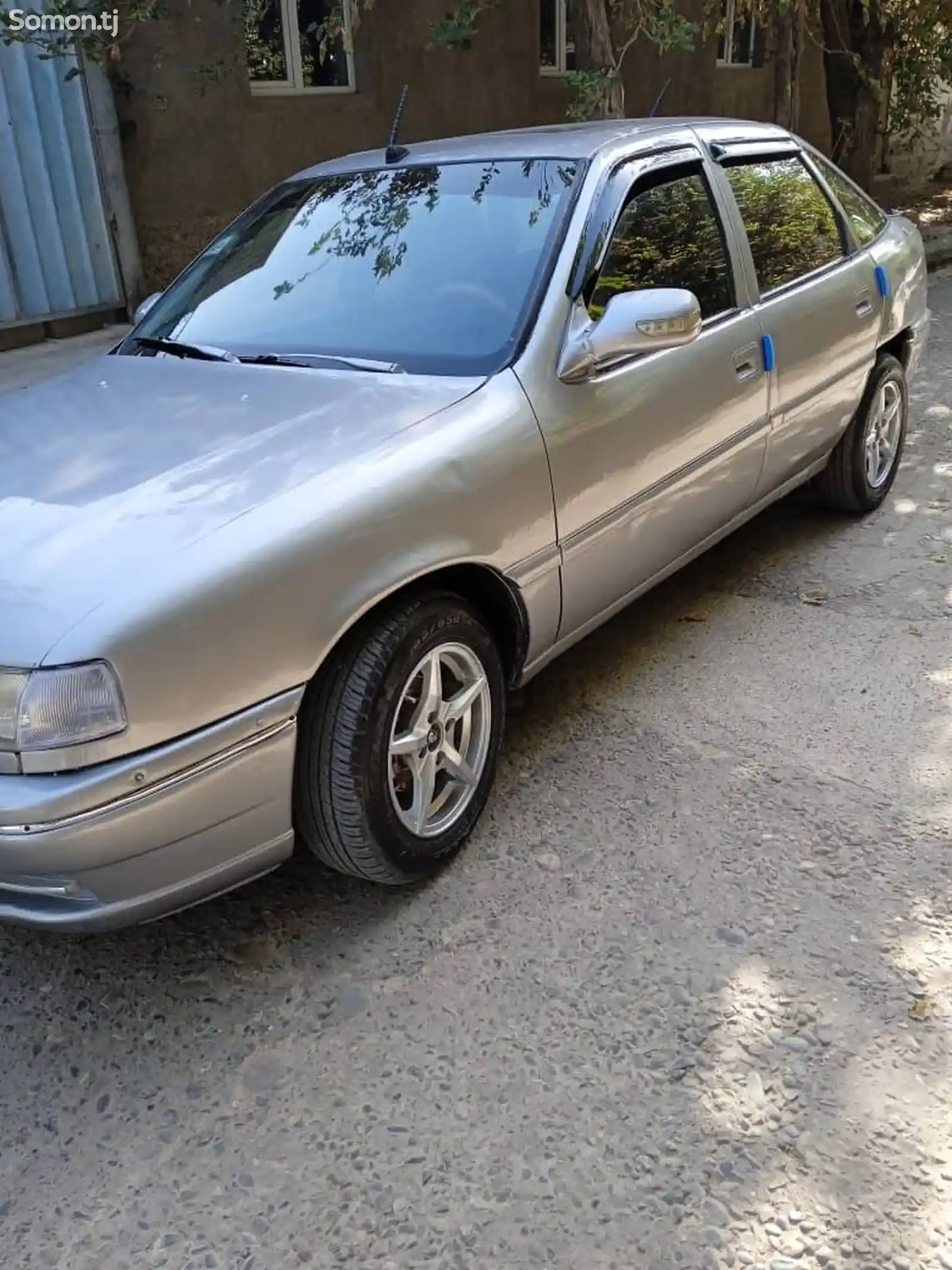 Opel Vectra A, 1993-1