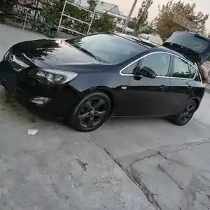 Opel Astra J, 2011