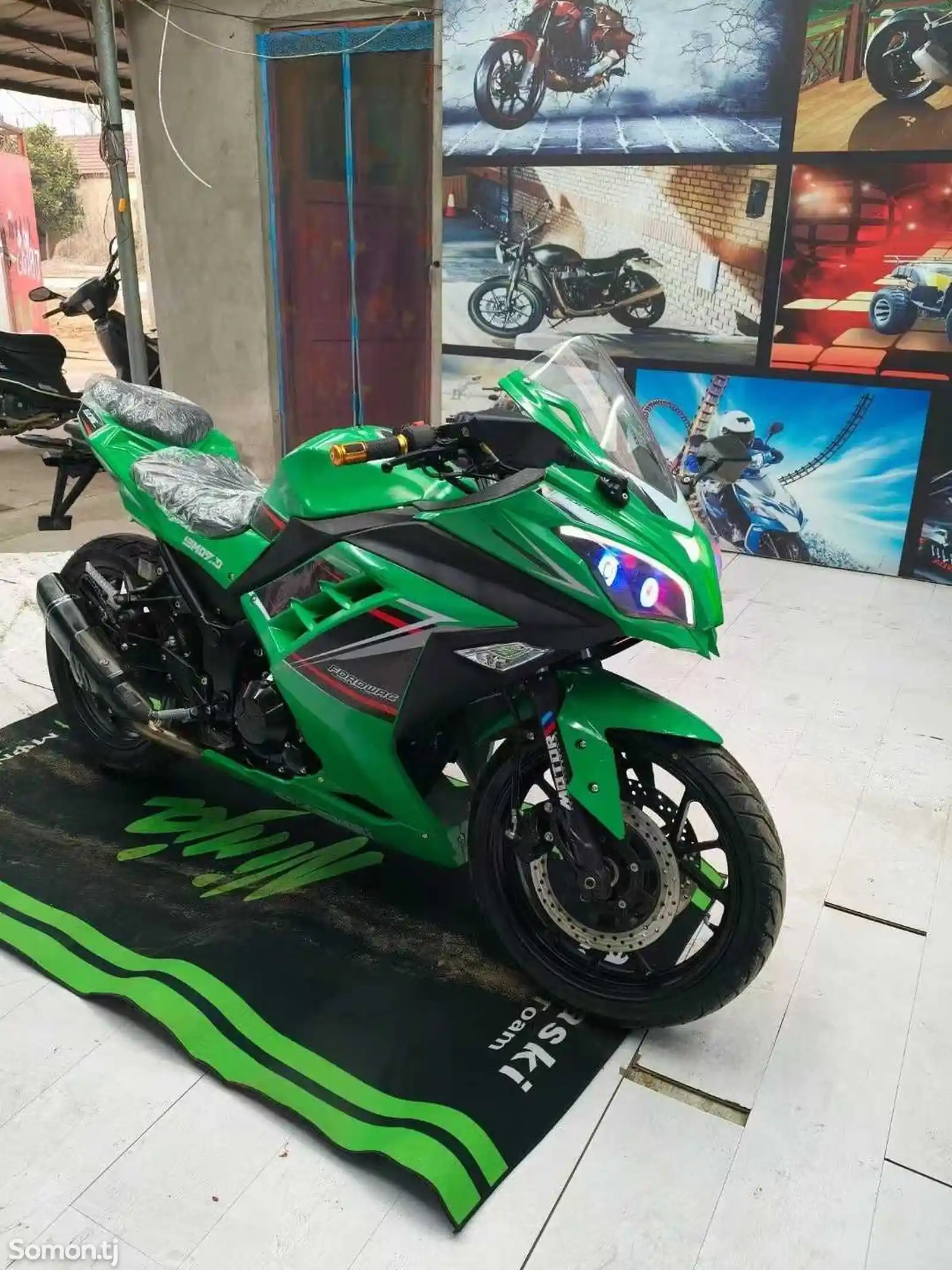 Мотоцикл Kawasaki Ninja 450cc на заказ