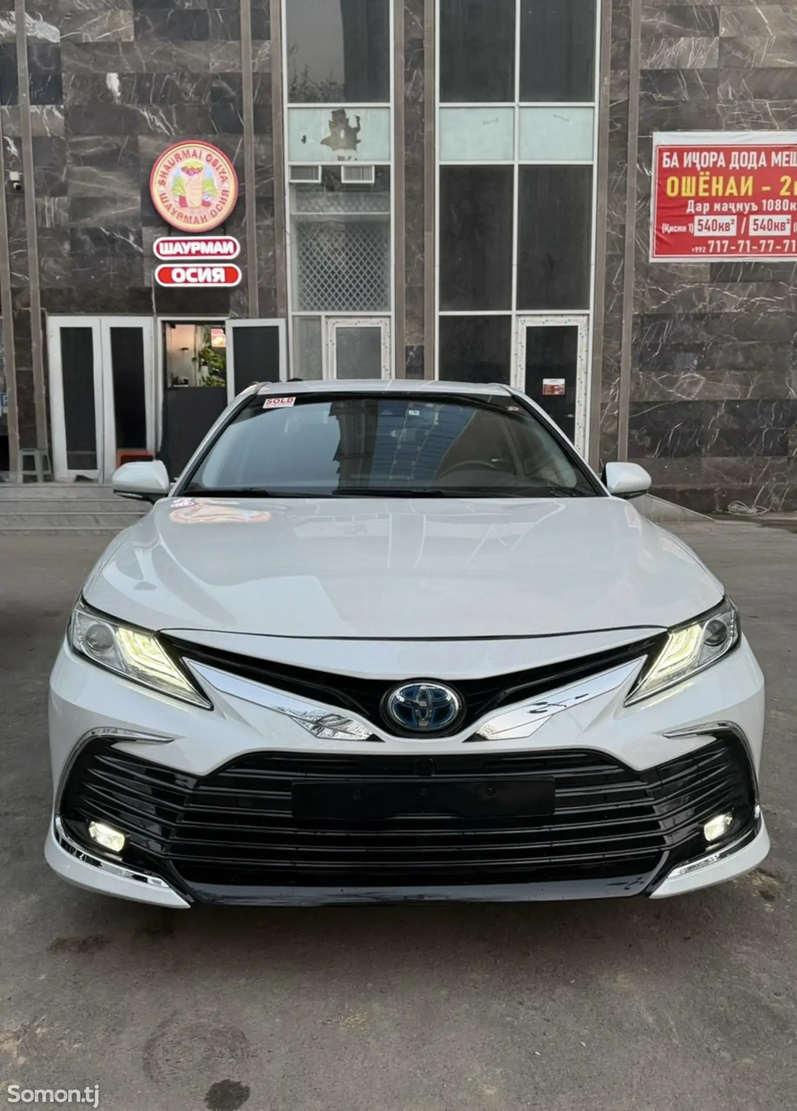 Toyota Camry, 2018-1