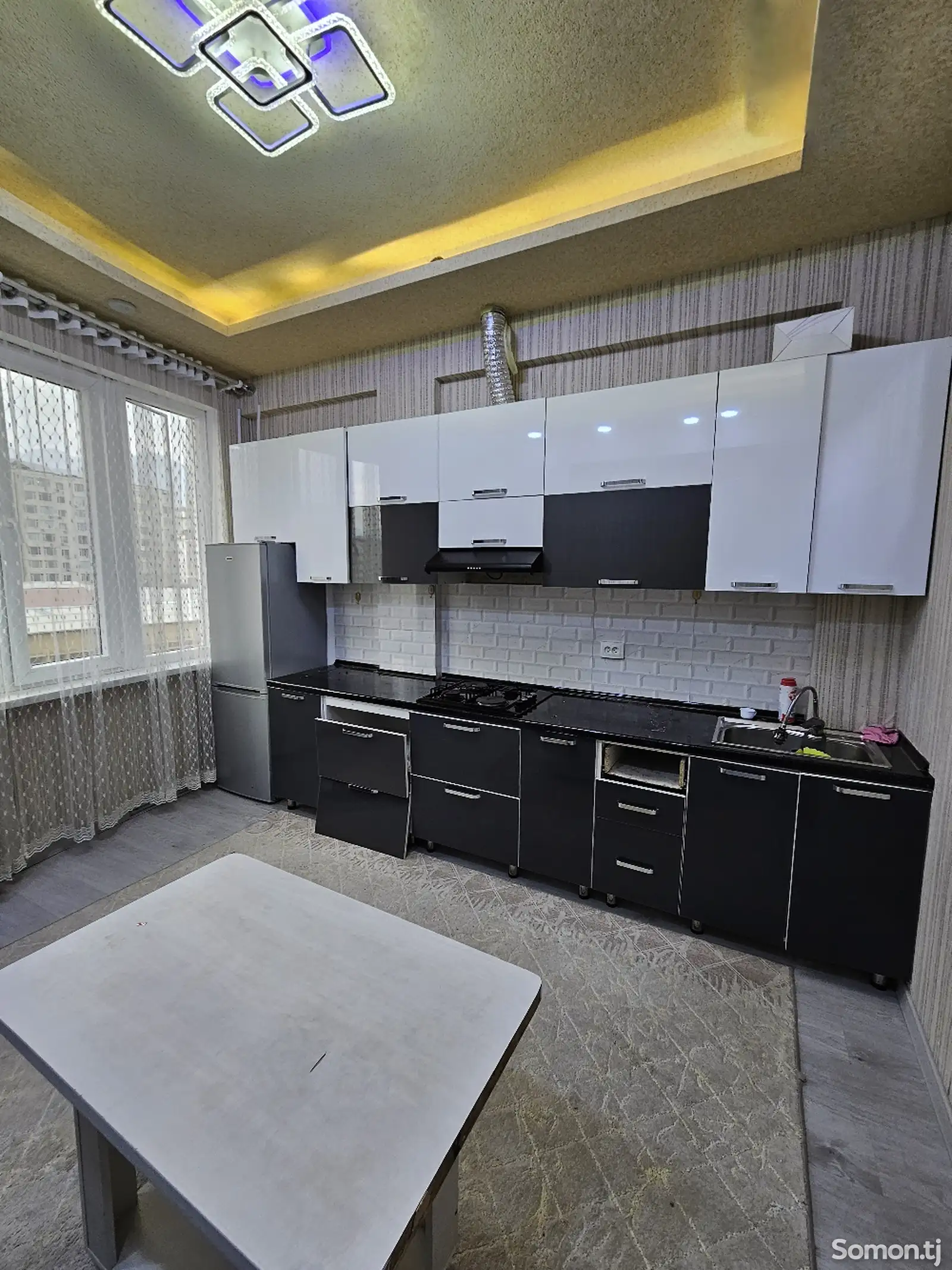 3-комн. квартира, 6 этаж, 60м², 19 мкр-1