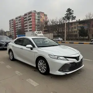 Toyota Camry, 2018