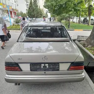 Mercedes-Benz C class, 1986