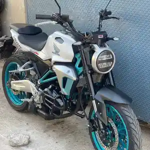Мотоцикл Honda CBR250cc на заказ