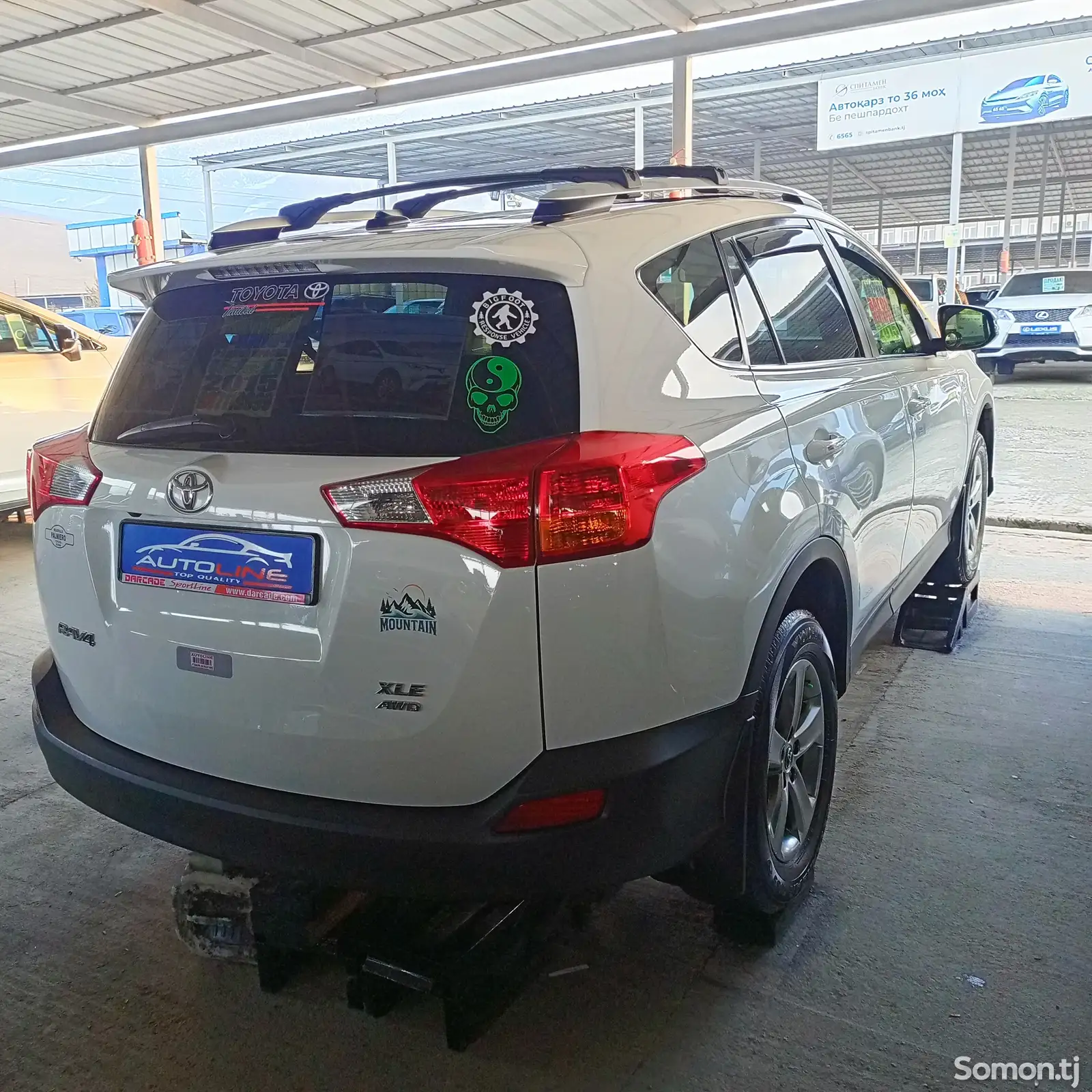 Toyota RAV 4, 2015-1