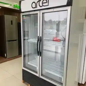 Витринный холодильник Artel AHD1500SN