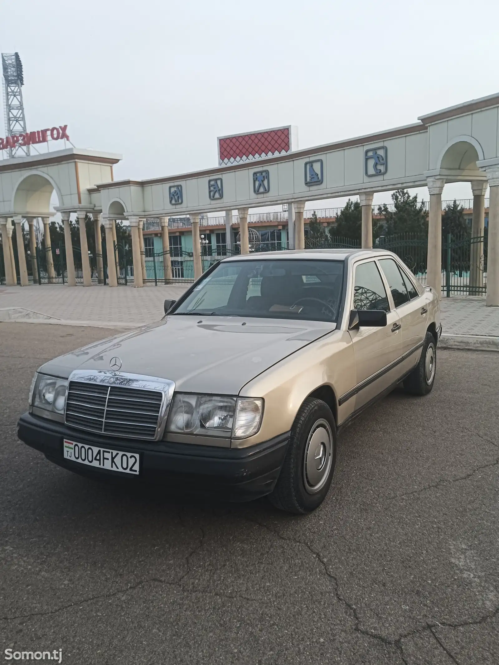 Mercedes-Benz W124, 1986-1