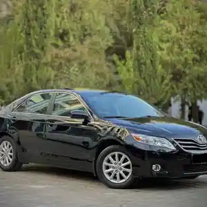 Toyota Camry, 2011