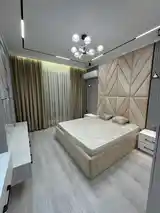 3-комн. квартира, 18 этаж, 130м², ул Айни Скорая больница-4