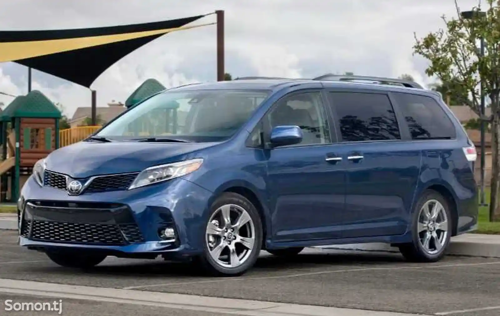 Лобовое стекло на Toyota Sienna