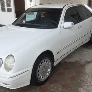 Mercedes-Benz E class, 2000