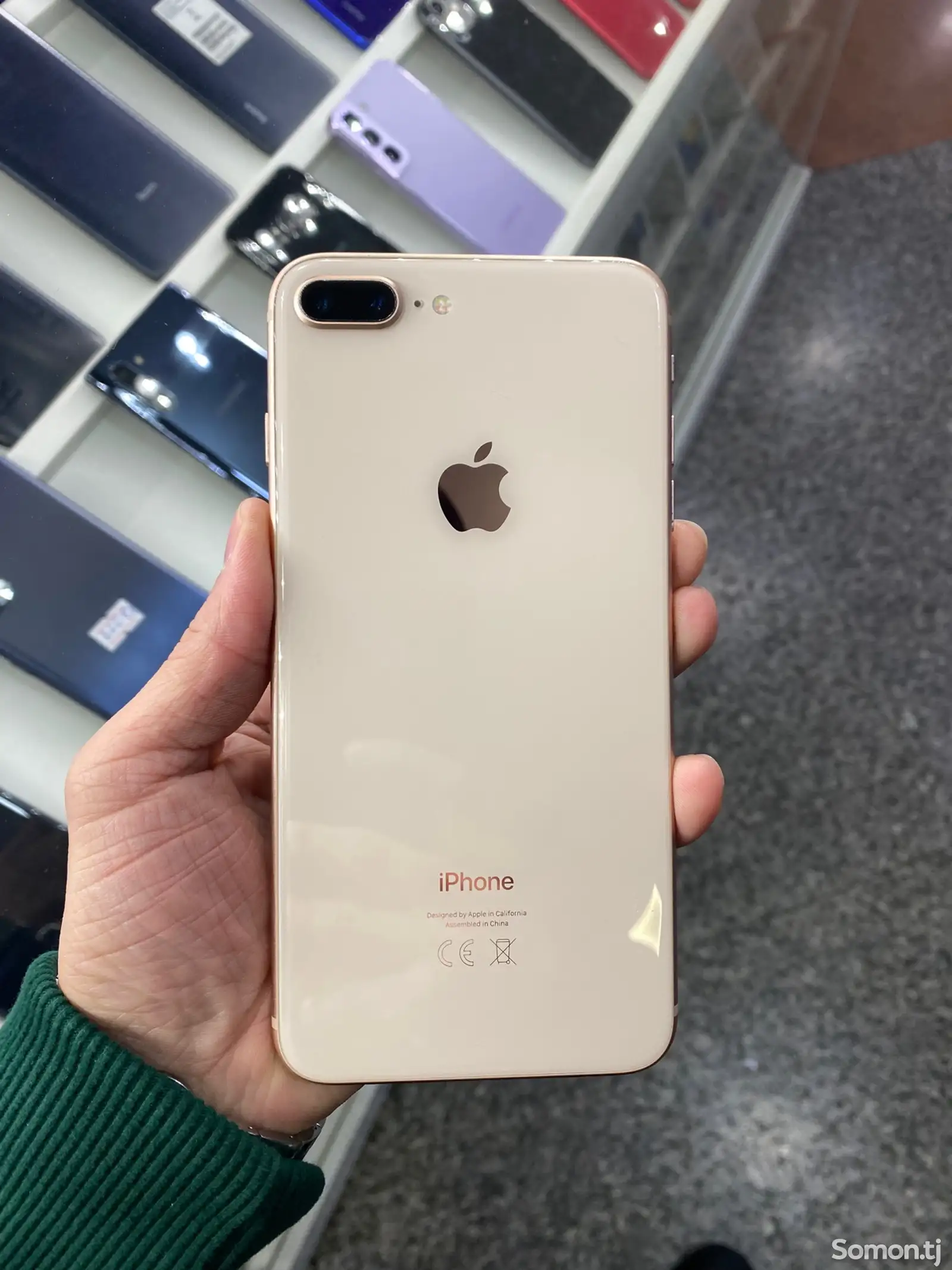 Apple iPhone 8 plus, 64 gb, Gold-1