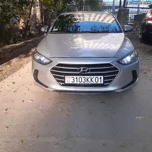 Hyundai Elantra, 2017