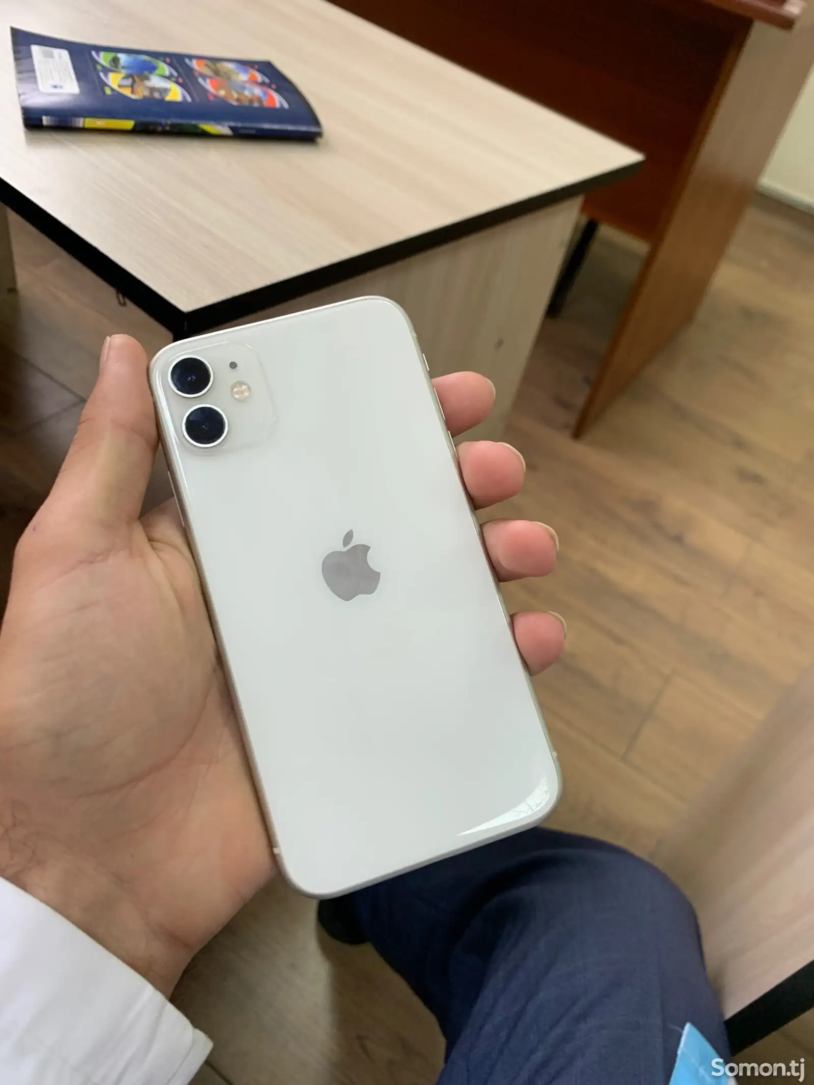 Apple iPhone 11, 64 gb, White-1