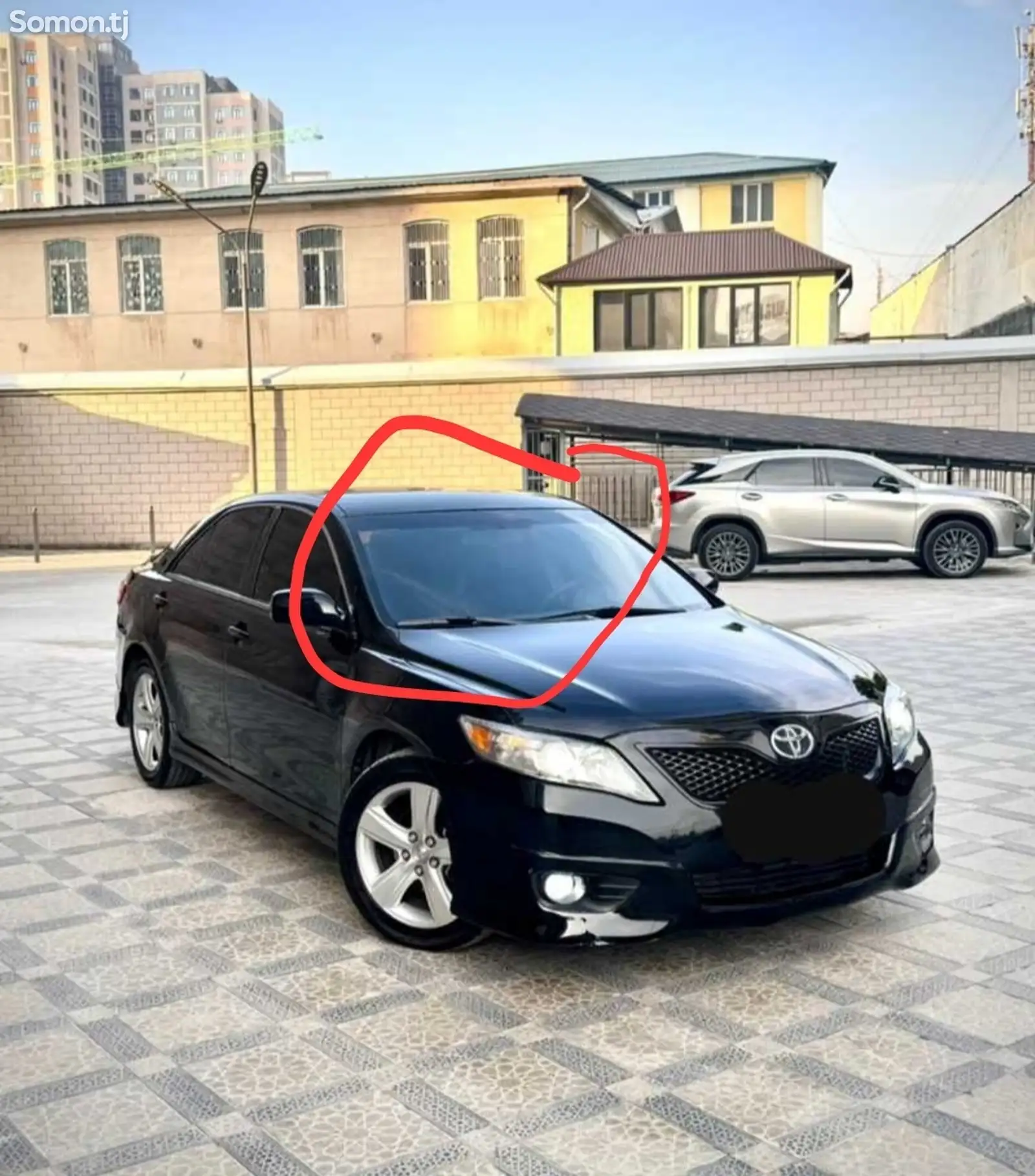 Лобовое стекло на Toyota Camry 2