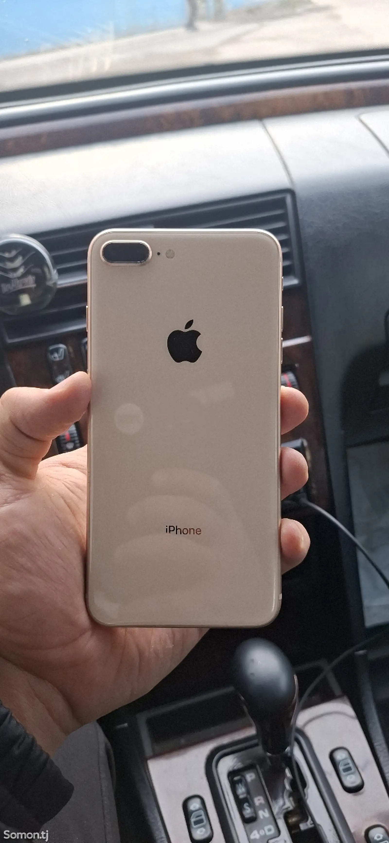 Apple iPhone 8 plus, 64 gb, Gold-1