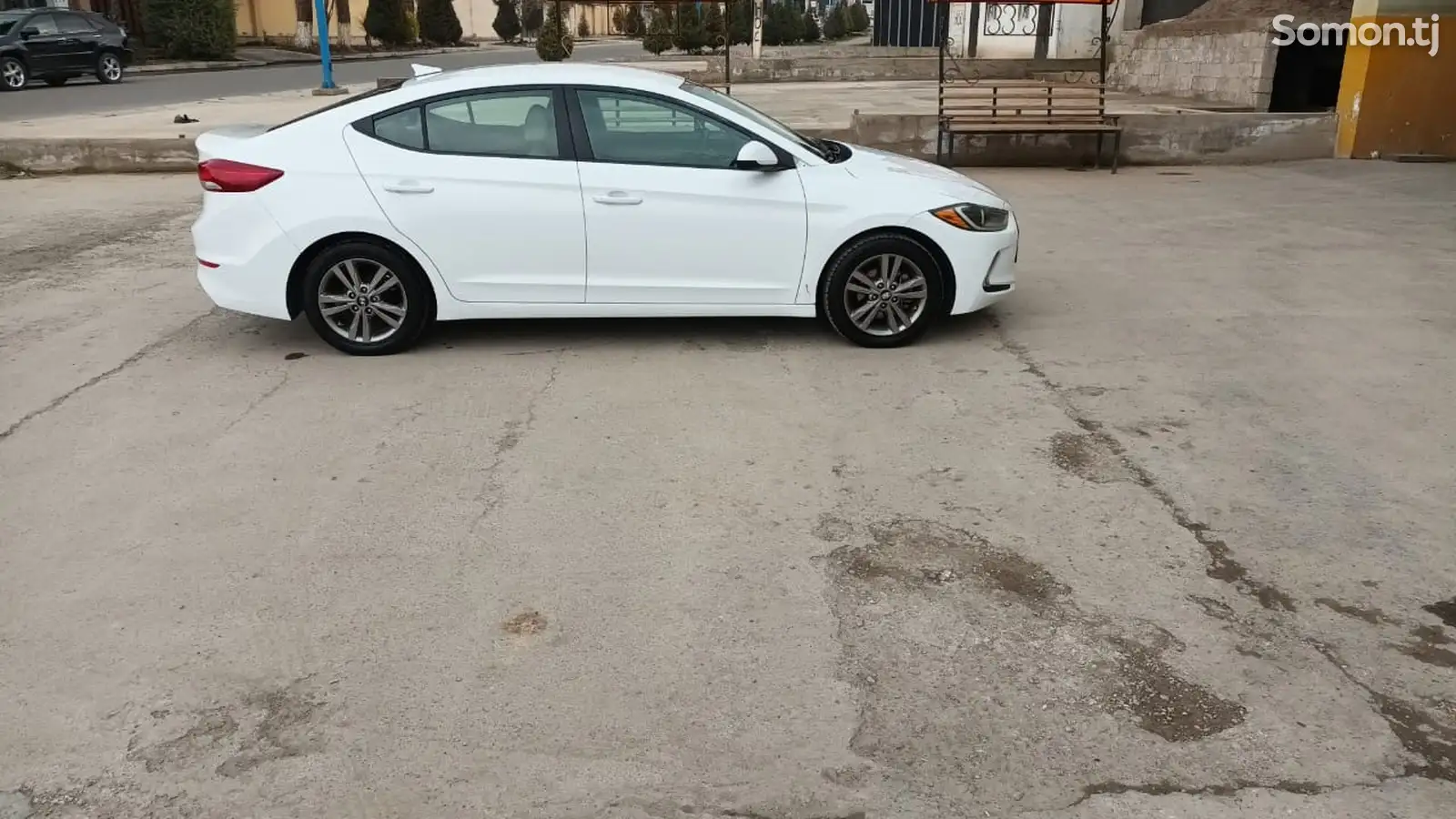 Hyundai Elantra, 2017-1