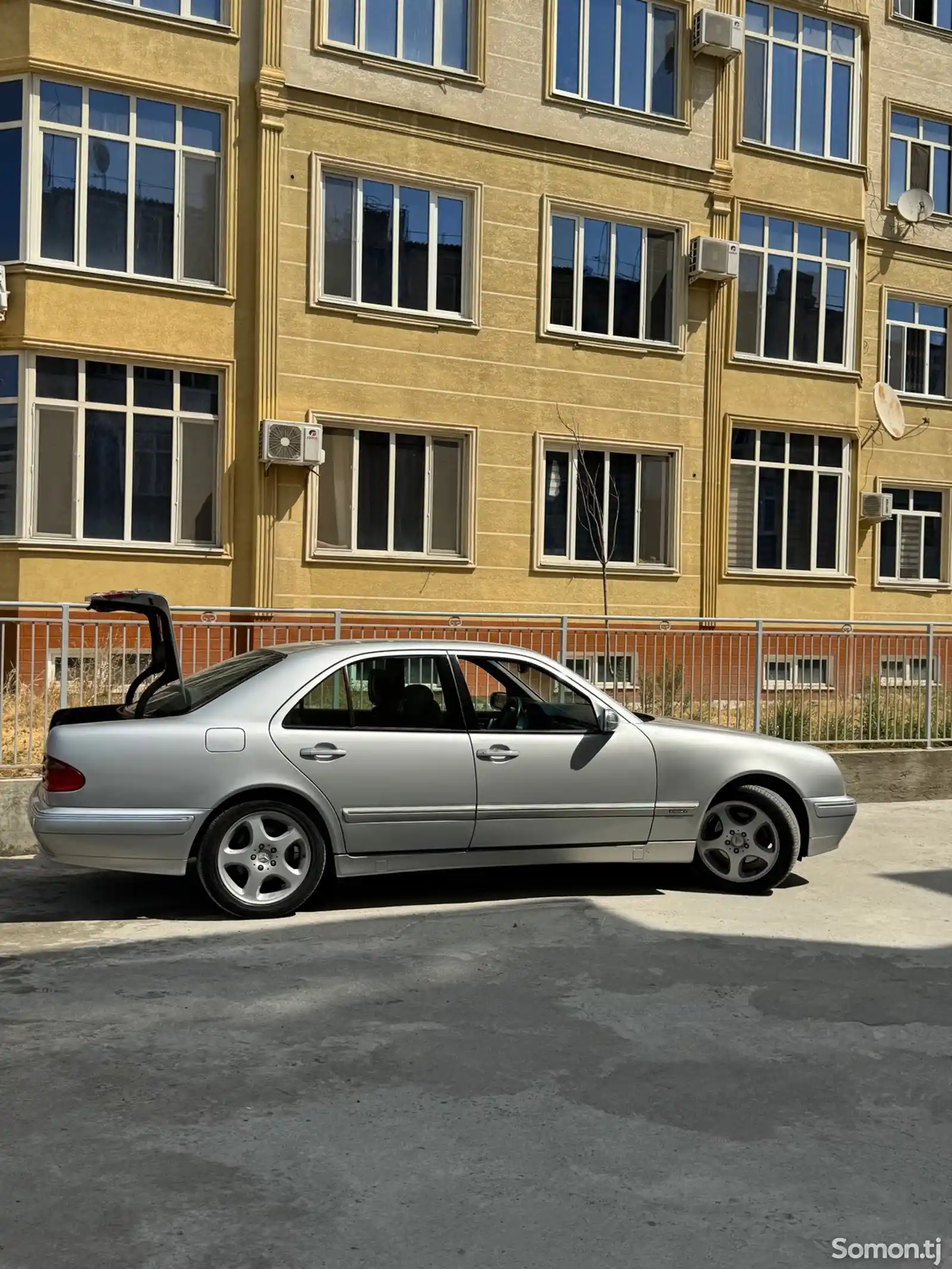 Mercedes-Benz E class, 2000-3