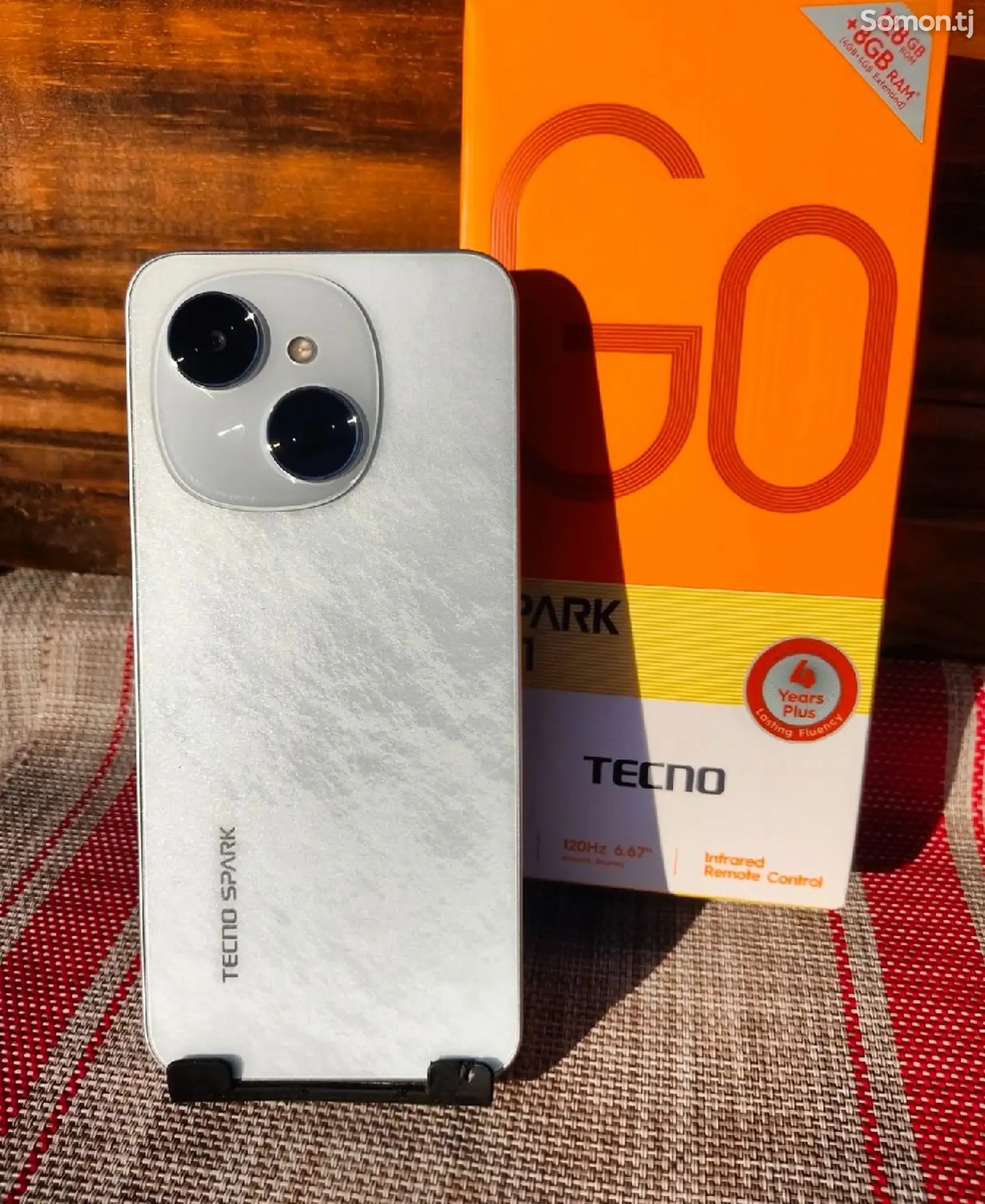 Tecno Spark Go1 4+4/128Gb white-1