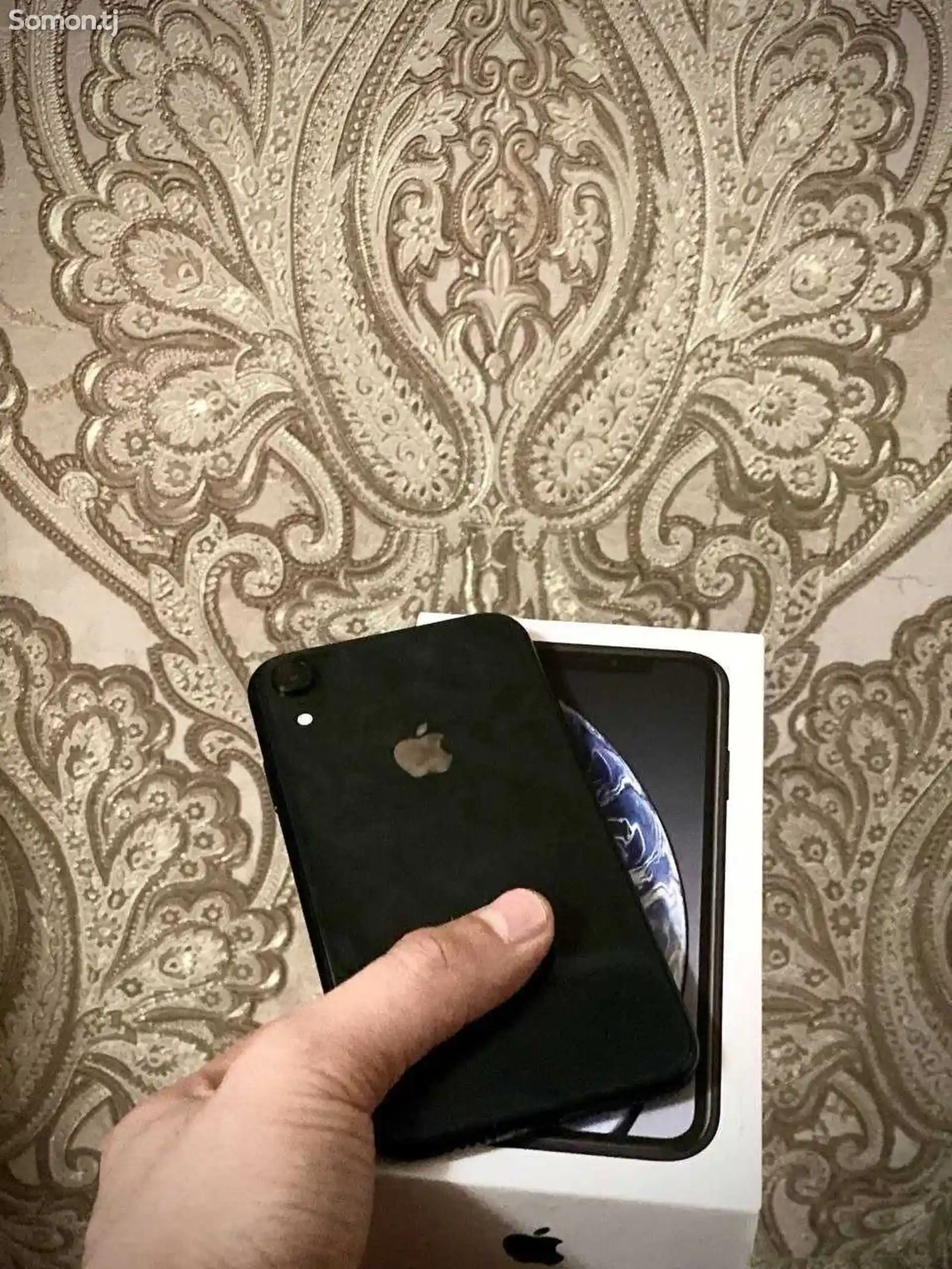 Apple iPhone Xr, 64 gb, Black-1