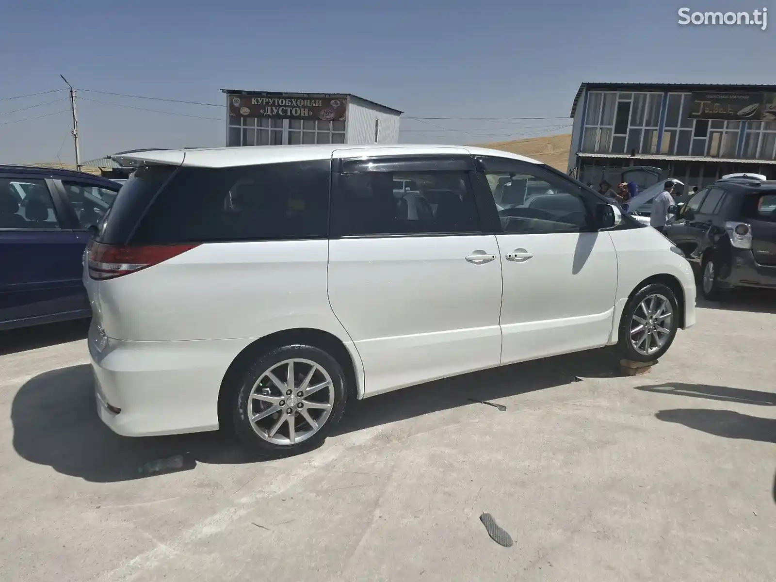 Toyota Estima, 2009-2