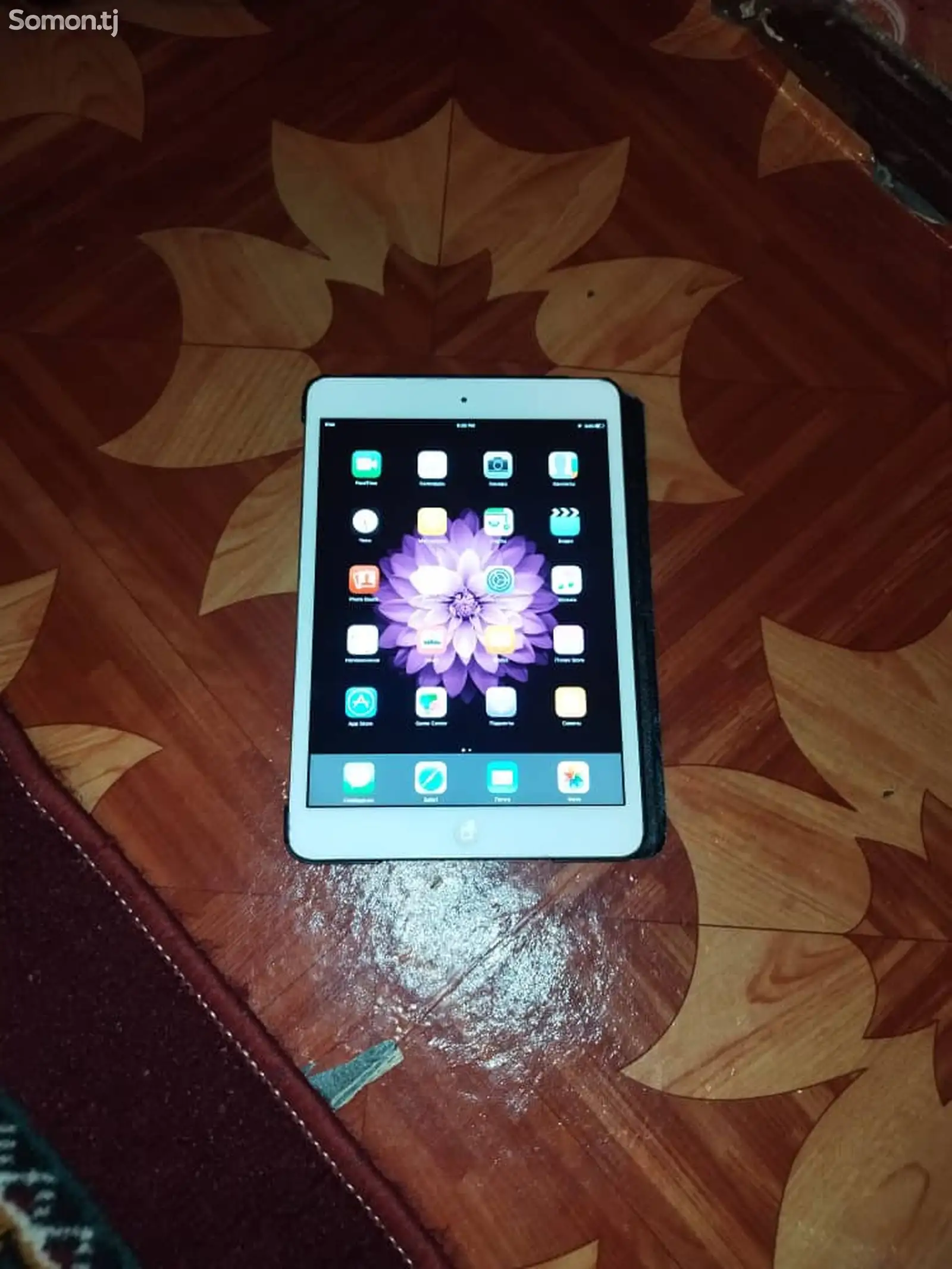 Планшет Apple iPad mini 4-1