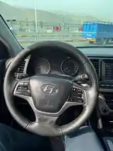 Hyundai Elantra, 2018-9