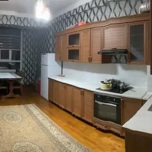 2-комн. квартира, 6 этаж, 81м², 112мкр