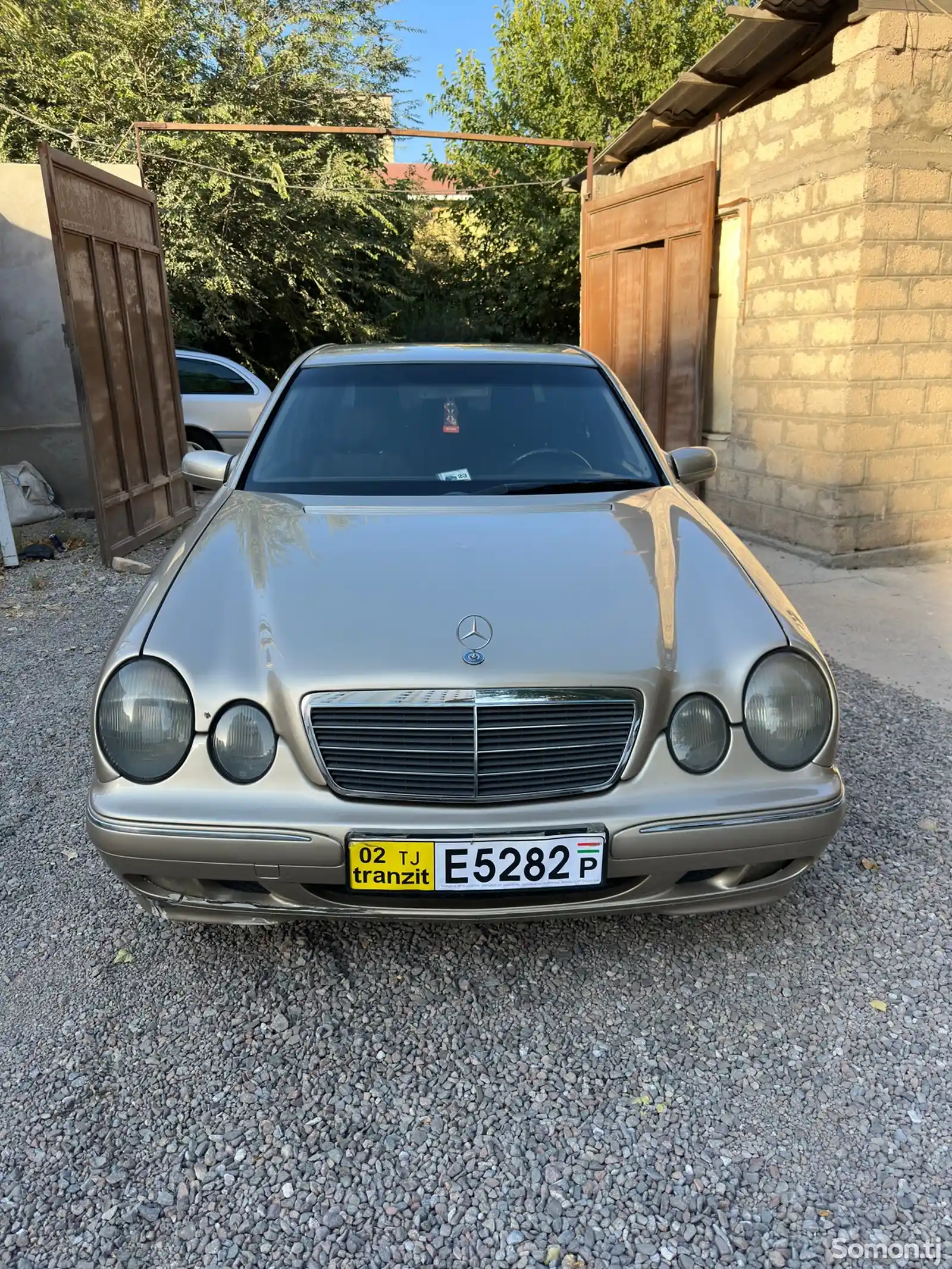 Mercedes-Benz E class, 2000-1