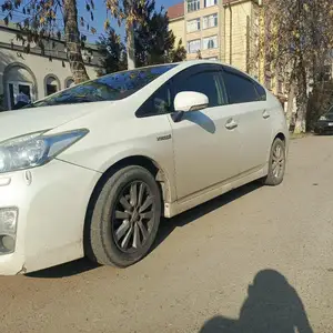 Toyota Prius, 2011