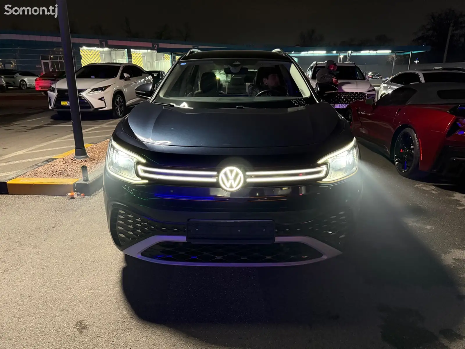 Volkswagen ID.6, 2022-1