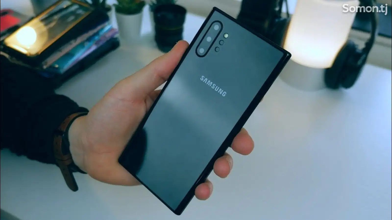 Samsung Galaxy Note 10 Plus-1