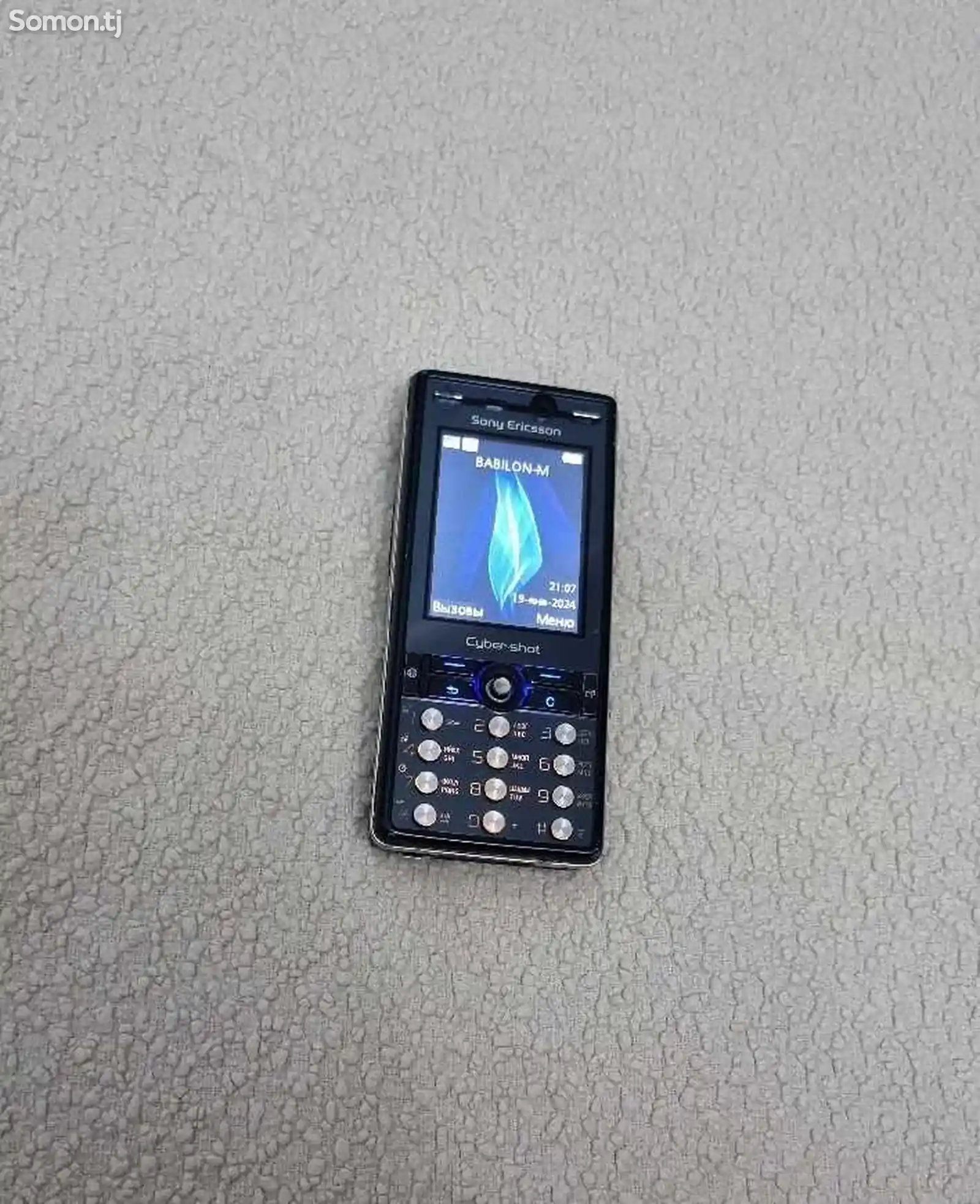 Sony Ericsson K810i-4