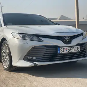 Toyota Camry, 2018