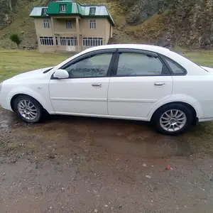 Daewoo Lacetti, 2003