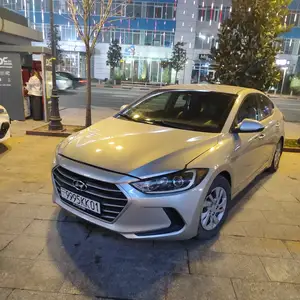 Hyundai Elantra, 2017