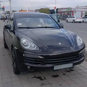 Porsche Cayenne, 2012