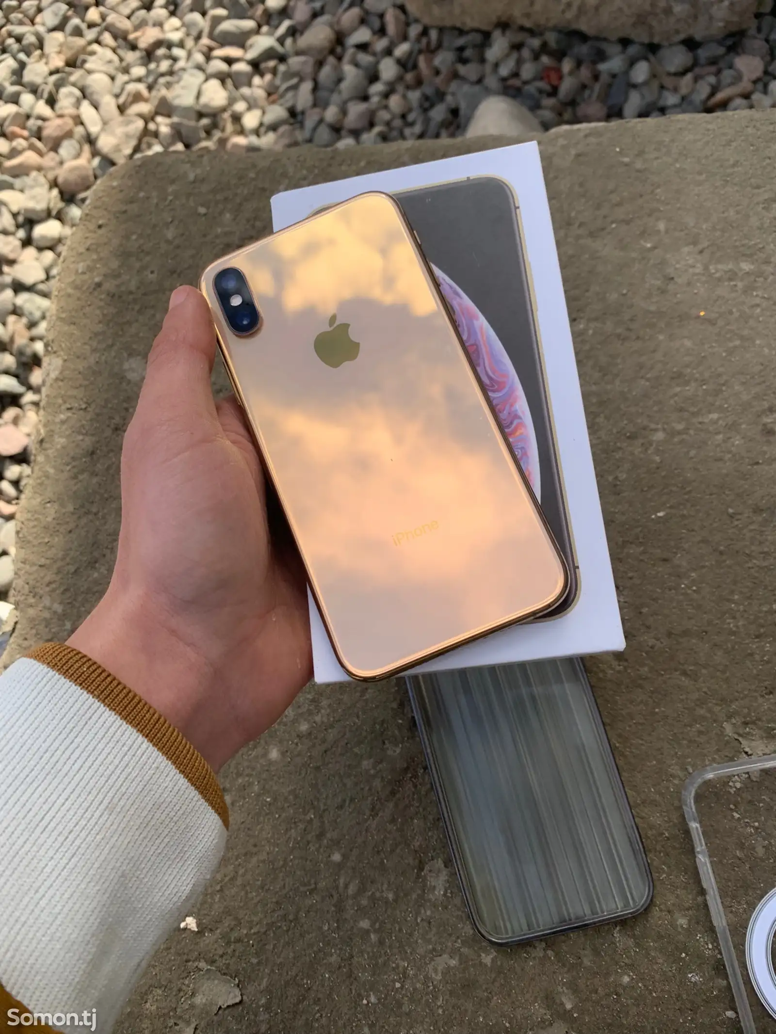 Apple iPhone Xs, 256 gb, Gold-1