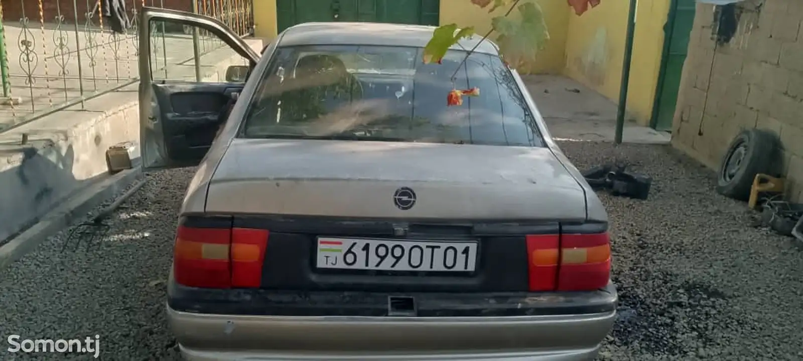 Opel Vectra A, 1992-1