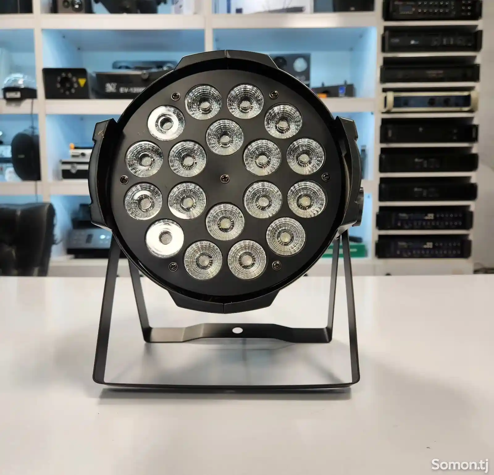 Сценический световой прибор Led Par 18x18-3