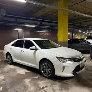 Toyota Camry, 2017