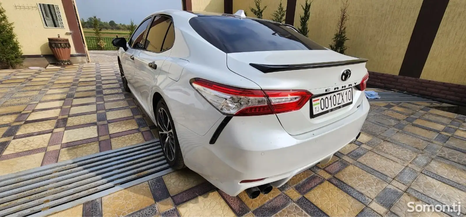 Toyota Camry, 2019-9