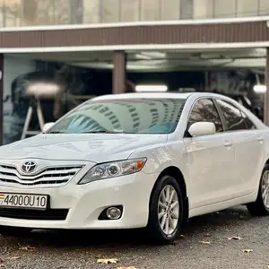 Toyota Camry, 2010