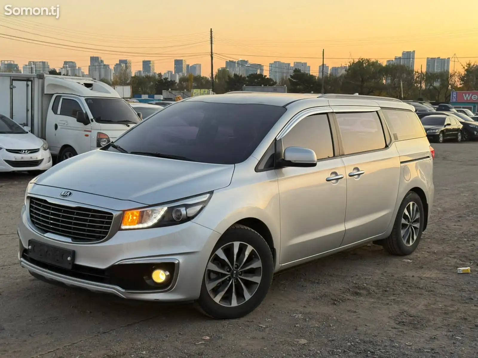 Kia Carnival, 2015-1