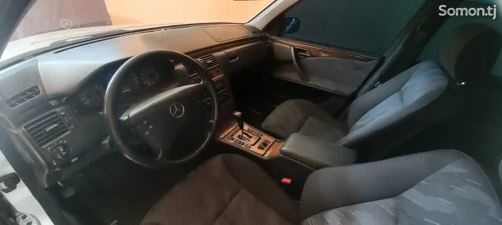 Mercedes-Benz E class, 2001-5